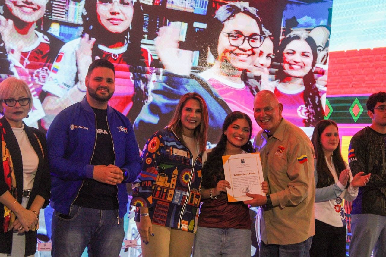 Alcaldía de Maracaibo incluye a 12 escuelas públicas en apoyo a la robótica