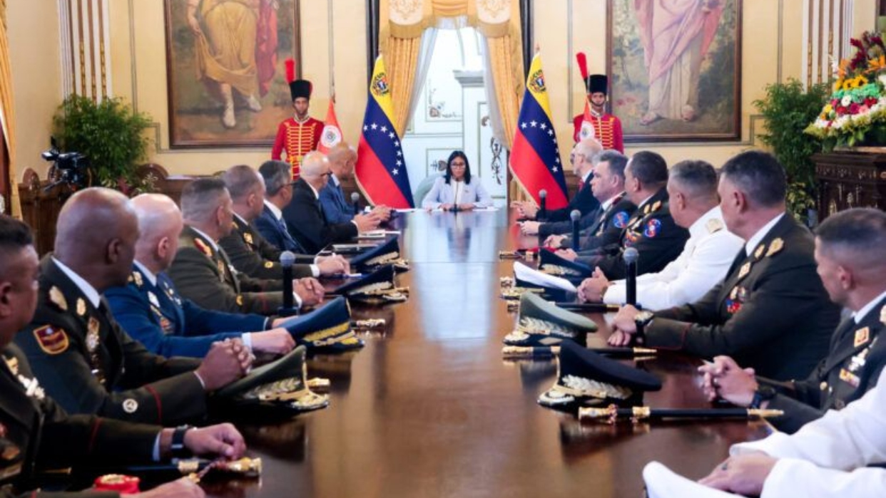 Presidenta encargada Delcy Rodríguez juramentó al nuevo Alto Mando Militar del país